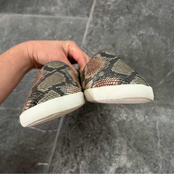 Frye Women's Leather Snakeskin Print Slip-On Flat Shoes Size 9M - Picture 9 of 15